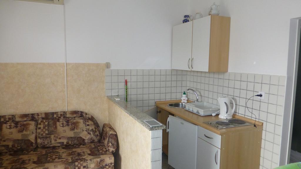 Apartments Tanja & Boris Baška Habitación foto